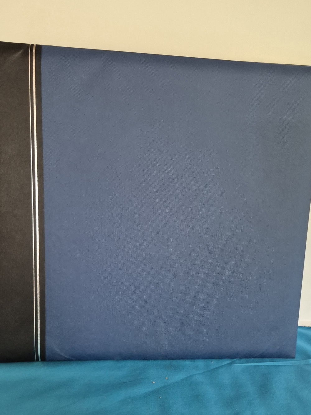 Blue & Black with Gold Stripe 12x12 Scrapbook Album 10 Sheet Protectors